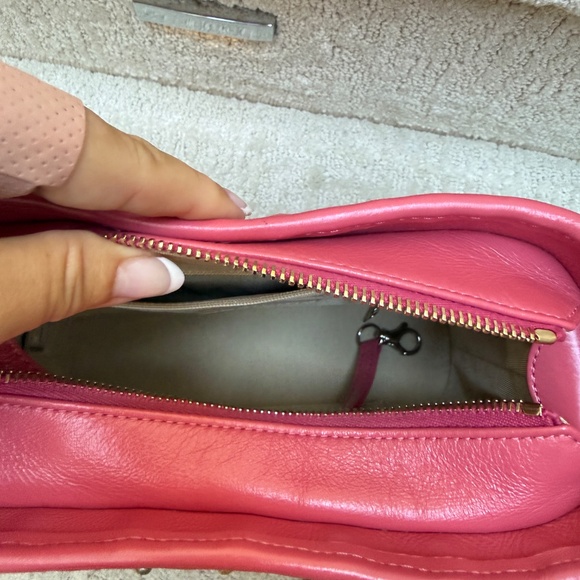 Chanel Gabrielle Hobo Small in Beige Rattan & Pink leather - Picture 14 of 14